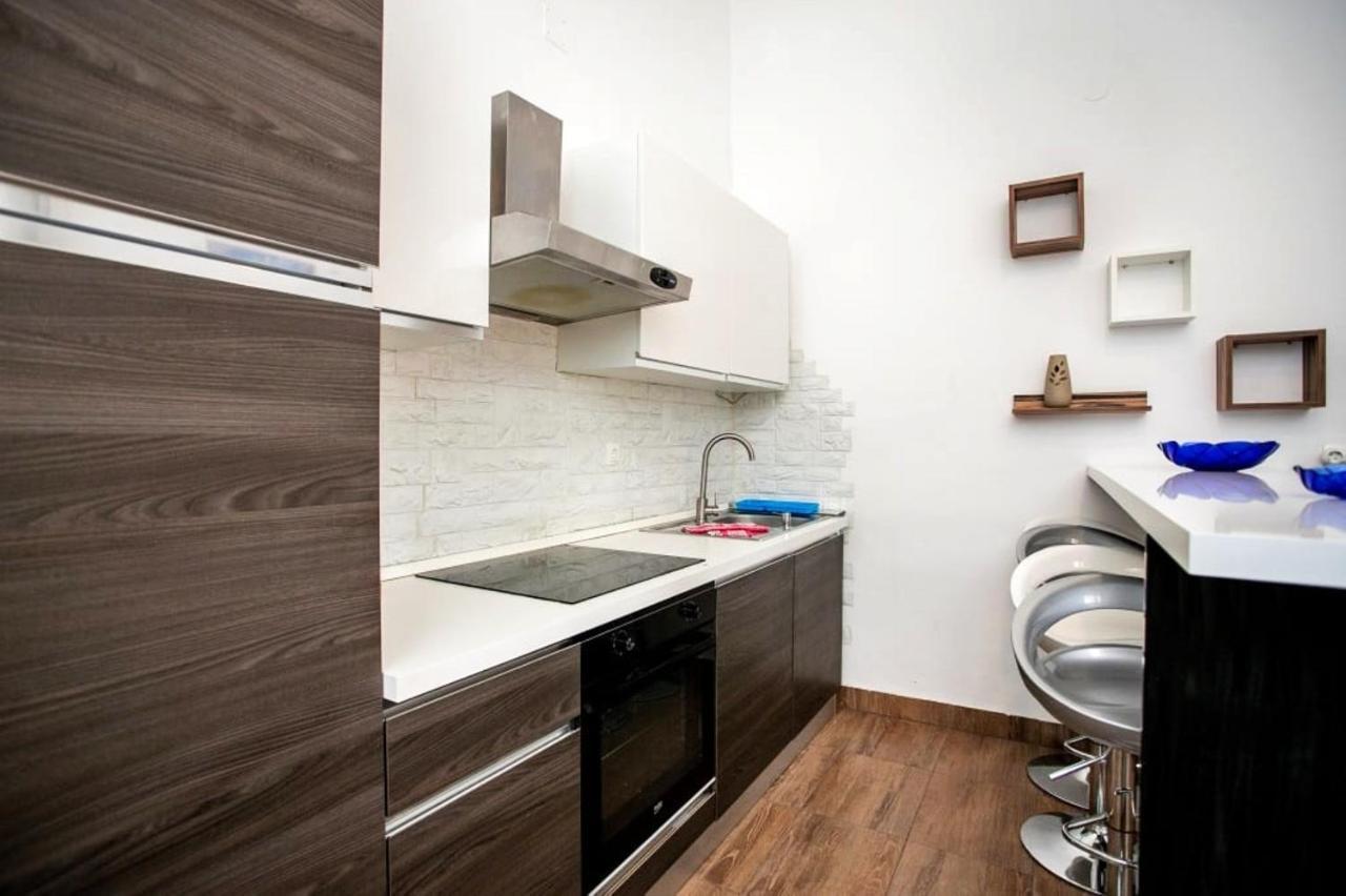 Apartments Punta 2 โอมิช ภายนอก รูปภาพ